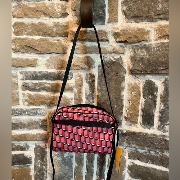 DVF FOR TARGET pink and ref geo print crossbody bag new - Picture 2 of 8